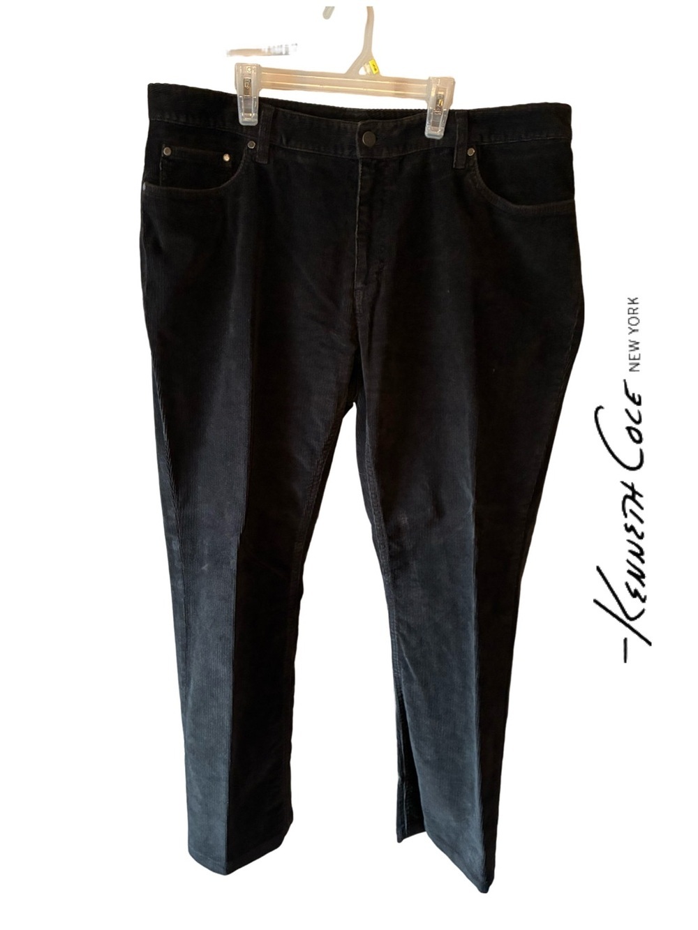 Kenneth Cole Men’s Classic Pinwale Corduroy Pants in Black